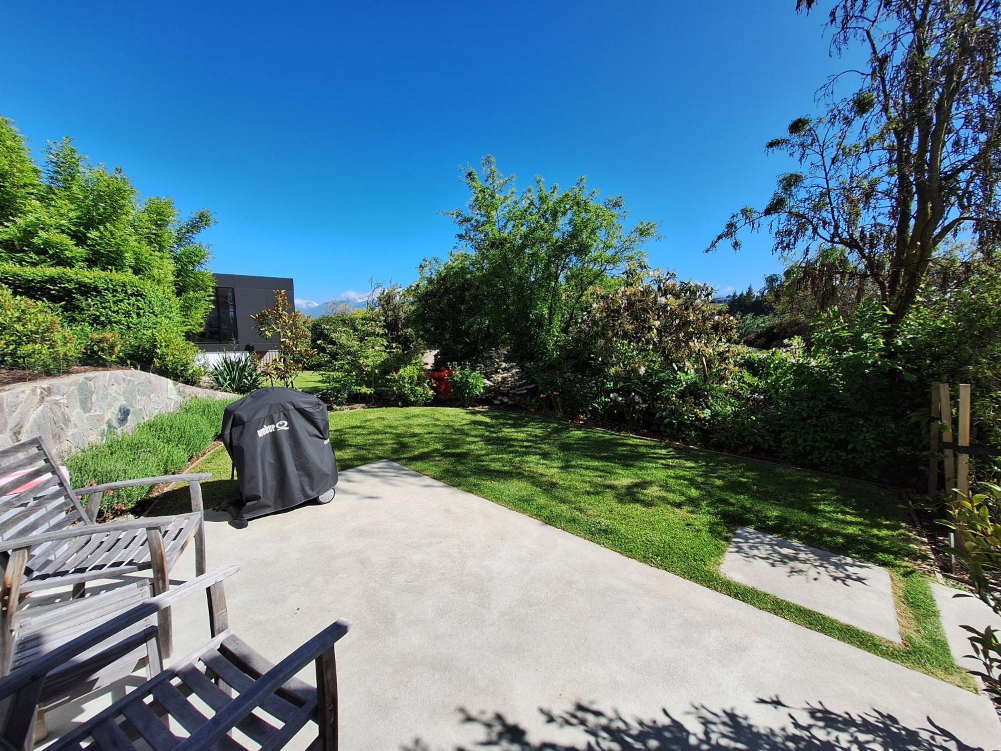 Kowhai Studio -Private Opposite Golf Course In Central 와나카 외부 사진